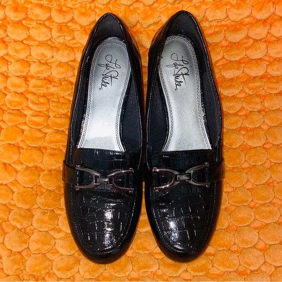 Life Stide black faux, Loafers Slip On Pointed Toe Shoes WomenSz 8 - Picture 3 of 6